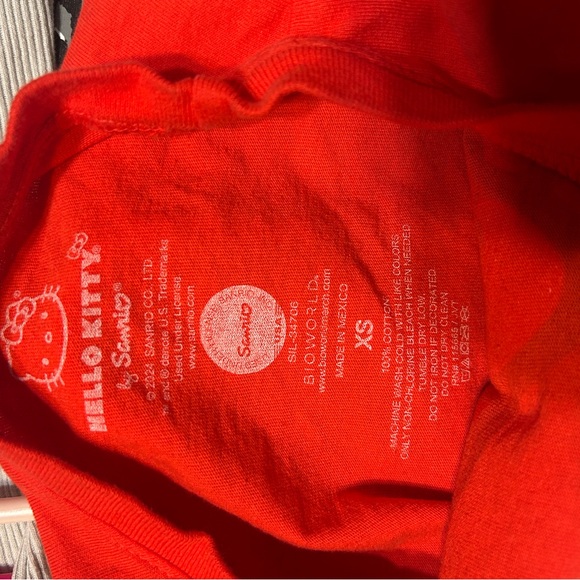 Sanrio Red Hello Kitty Short Sleeve Tee - Picture 3 of 3